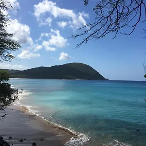  Hébergement de vacances La Du Bonheur- Passion Créole - Charme Et Confort Au Rendez-vous